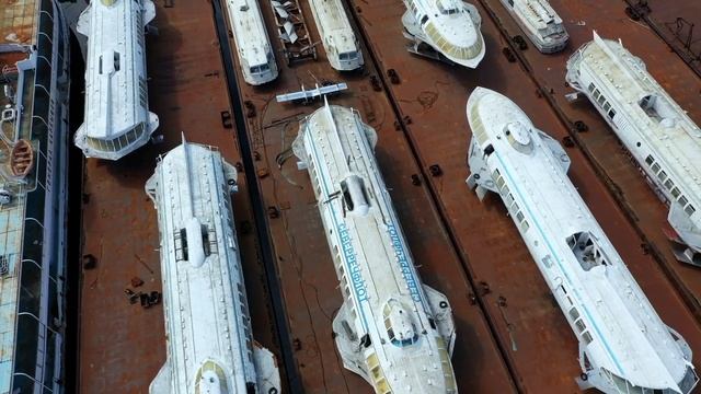 База хранения «Метеоров» на подводных крыльях смотреть онлайн