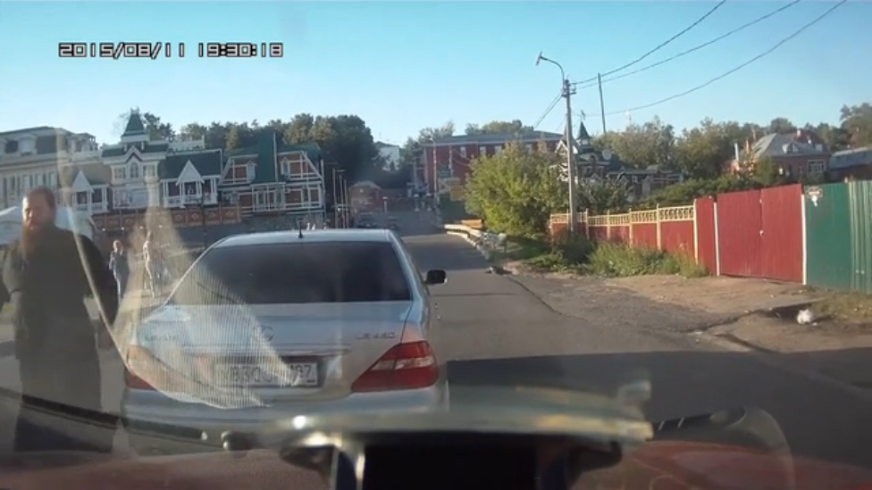 Буйство человека в рясе смотреть онлайн