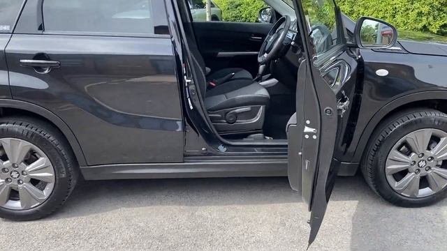 Suzuki Vitara 1.4 Boosterjet MHEV SZ-T Auto смотреть онлайн