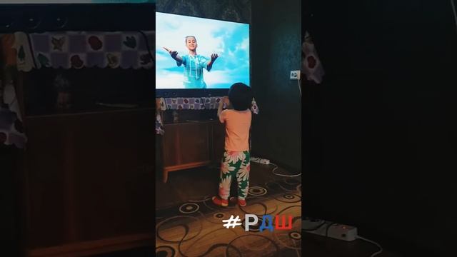 #РДШ-широкая душа!Сабина учит танец?видео для детей,kids children. смотреть онлайн