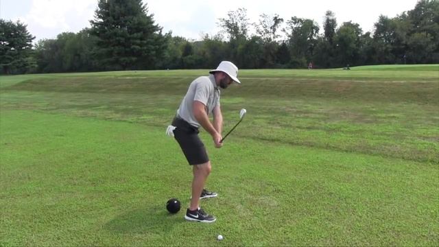 GOLF: The Most Efficient Way To Swing A Golf Club смотреть онлайн