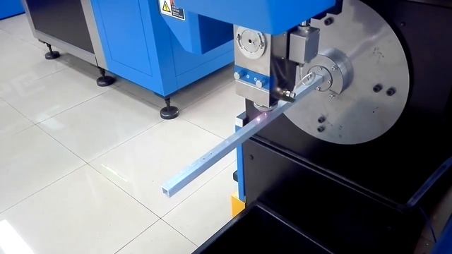 Лазерный станок M3015B-F30 резка алюминиевой трубки 15x15 смотреть онлайн
