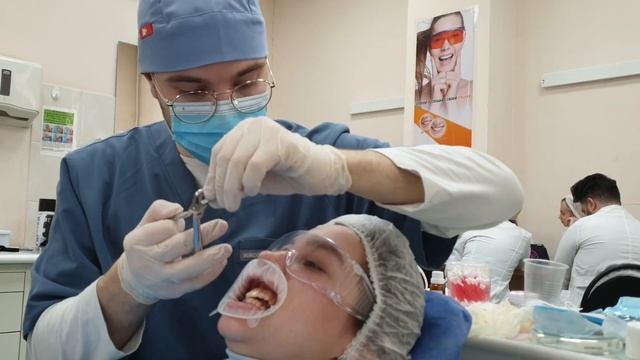 ДЕНЬ СТУДЕНТА МЕДИЦИНСКОГО | 5 КУРС | ПРИНИМАЕМ ПАЦИЕНТОВ | СНЯЛИ БРЕКЕТЫ В МГМСУ смотреть онлайн