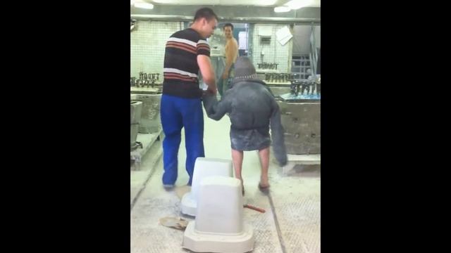 Горбатый карлик!