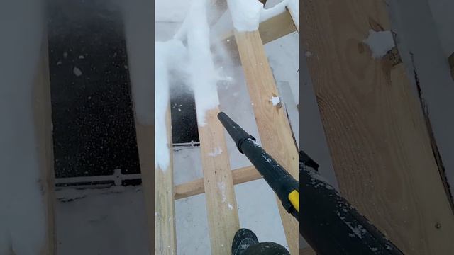 Как быстро избавится от снега при монтаже металлочерепицы с обрешётки ! смотреть онлайн