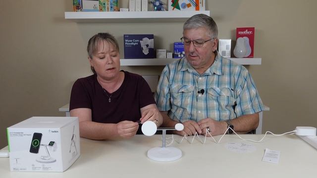 Belkin Boost Charge Pro 3 In 1 Wireless Charger With MagSafe Unboxing