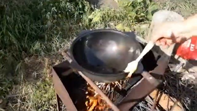 Обжиг нового казана и первое блюдо смотреть онлайн