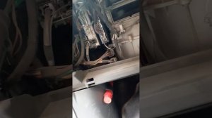 как поменять фильтр салона Тойота ноах 2008 г