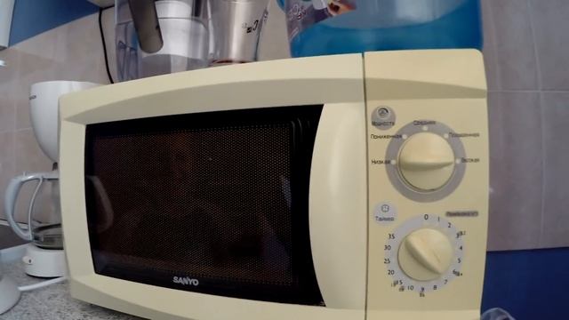 What happens if you put a soap into the microwave (English Subtitles) смотреть онлайн