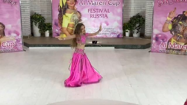 Эстрадная песня | Гиззатуллина Виктория | Дети | Vika bellydance смотреть онлайн