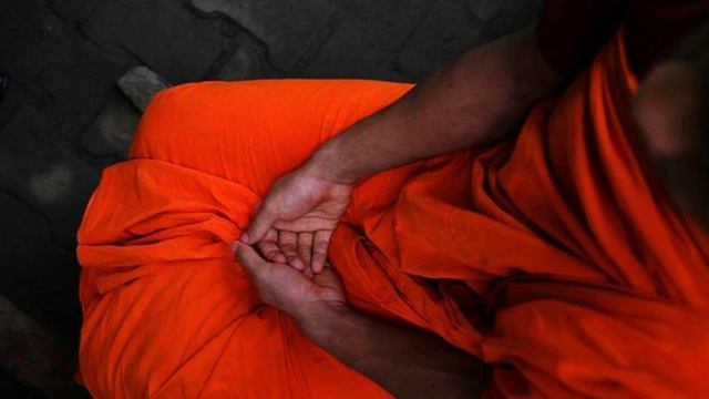 Om Sarve Bhavantu Sukhinah смотреть онлайн