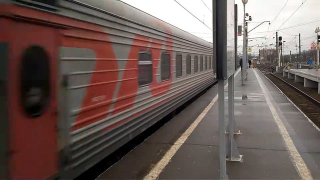 ЧС7-049 со скорым поездом №34 "Москва-Сыктывкар". смотреть онлайн