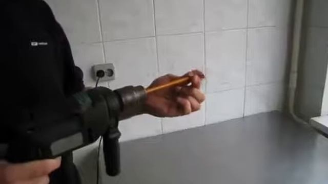 Заточка карандаша при помощи дрели смотреть онлайн