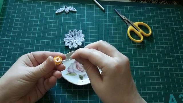 Приклеиание серединки ромашки, часть 6 смотреть онлайн