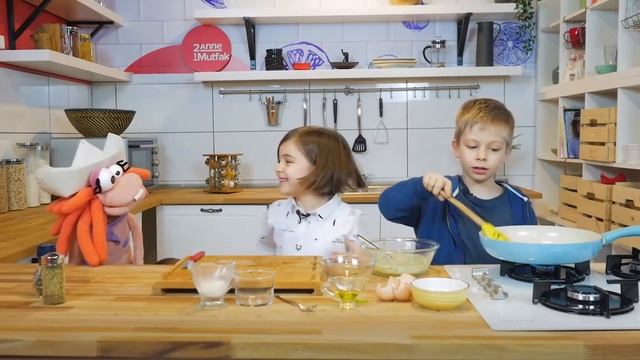 Omlet Nasıl Yapılır | 23 Nisan Çocuk Bayramı ÖZEL Video | İki Çocuk Bir Mutfak
