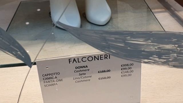 Италия Жасмин купила сыну подарки в Tommy&Hilfiger смотреть онлайн