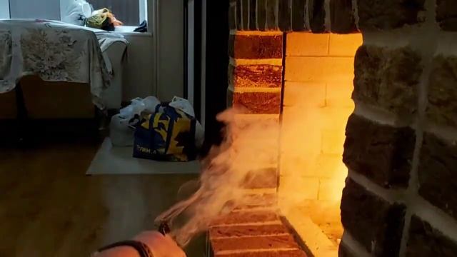 Когда хочется камин в доме, но нет дымохода и дом уже построен.... смотреть онлайн