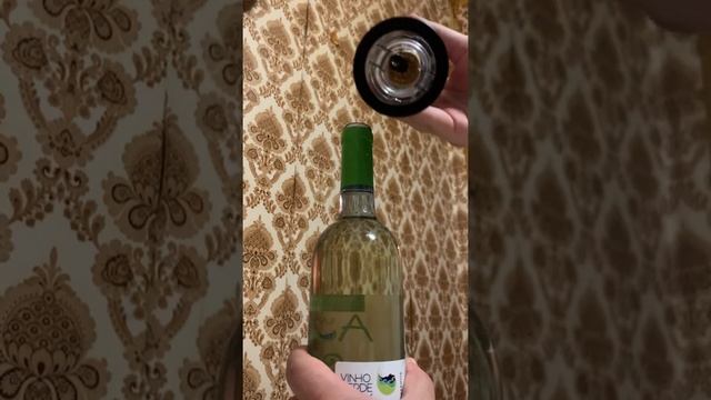 Открываем бутылку вина с помощью открывалка xiaomi circle joy смотреть онлайн