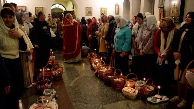 Пасха Господня. Освящение пасхальных куличей. 19.04.2020г смотреть онлайн