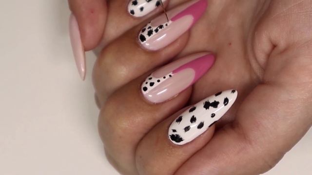 Getting Groovy with Dalmatian Nails смотреть онлайн