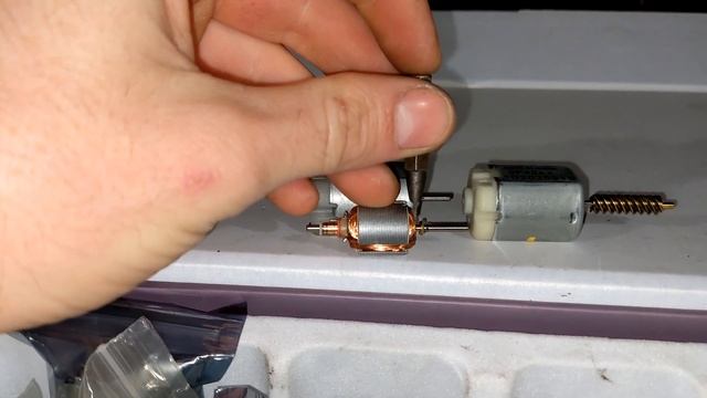 как снять червяк автомобильного моторчика 12 вольт