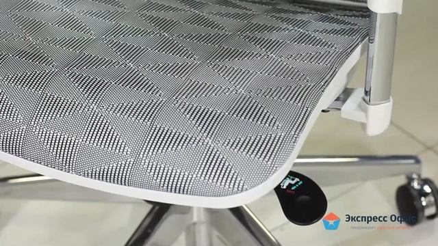 Обзор кресла для руководителя RCH А8 white смотреть онлайн