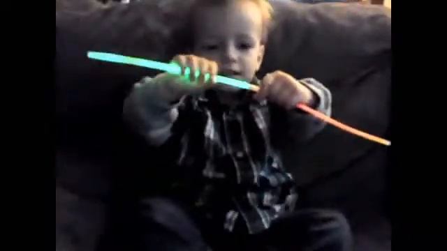1-year-old programmer demonstrates Javascript's string.split() method смотреть онлайн