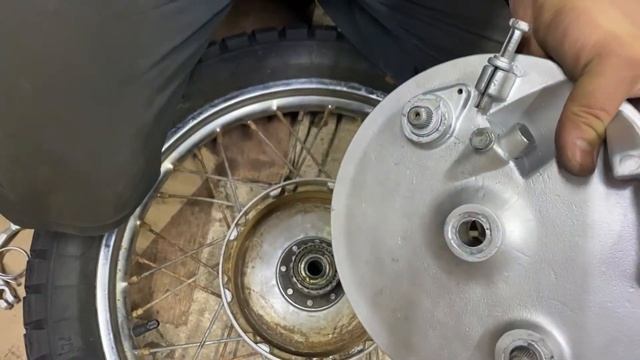 Разбор и регулировка передних тормозов ИЖ Планета 5 смотреть онлайн