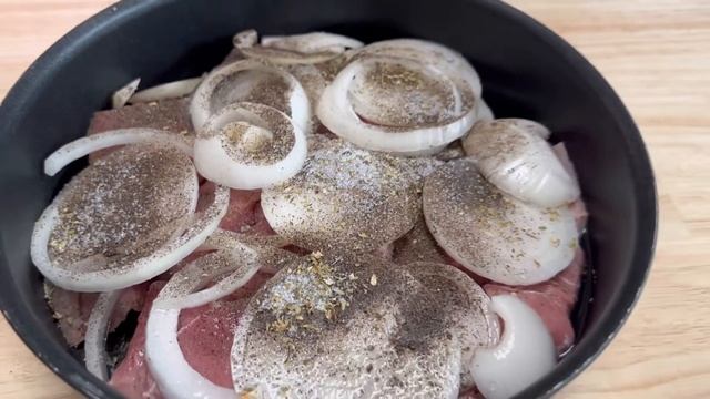 МЯСО ? ПО- КРЕМЛЕВСКИ В СКОВОРОДЕ. ВСЁ ГЕНИАЛЬНО И ПРОСТО.