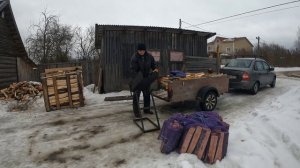 Упаковка дров в сетку. Сколько вышло сеток с одного куба? Иду дальше в поисках денег 😊