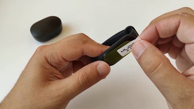 Подходит ли пленка от фитнес браслета Xiaomi Mi band 4 на Mi Band 5 смотреть онлайн