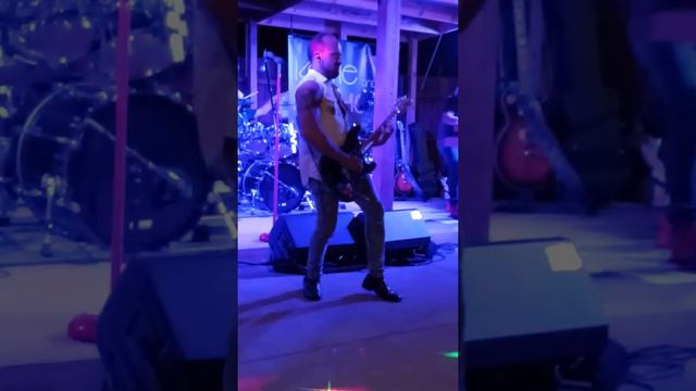 Adam Taylor - Comfortably Numb solo no. 2 w/Classic Vibe 70s HSS Stratocaster смотреть онлайн