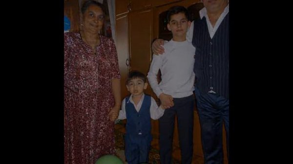 АВТОР Н ХАРКОМИЧ ! ВАНЯ !