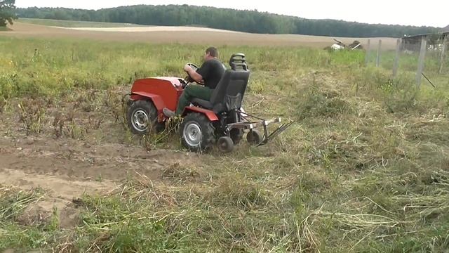Минитрактор-переломка 4x4 #28.Испытания окученников+веерной копалки смотреть онлайн