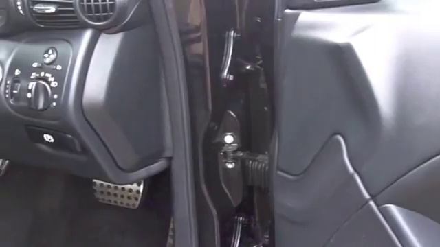 USED MERCEDES-BENZ CLC CLASS COUPE (2009) 180K SPORT 3DR AUTO - NG09EVP смотреть онлайн