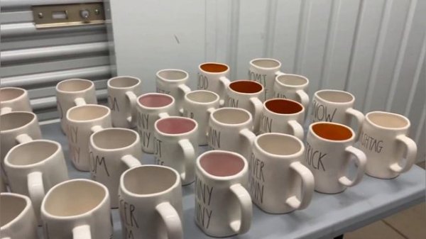 Аукцион контейнеров . Купили за $600. Отбили только одними кружками Starbucks !!! ￼￼￼￼