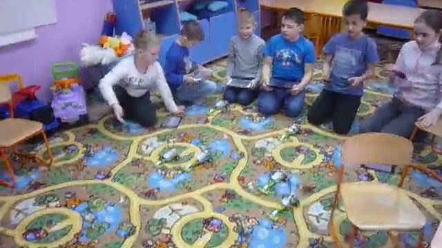 Урок№5. Электромобиль. Стартует от взмаха руки. смотреть онлайн