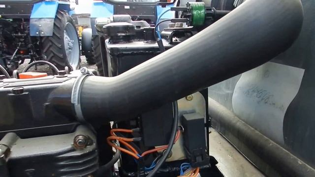 МТЗ 320.4 с двигателем LOMBARDINI (отвал и щетка) смотреть онлайн