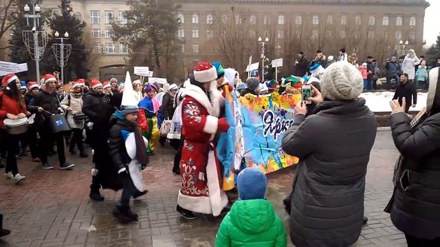 Парад сказочных героев в Волгограде 2017 смотреть онлайн