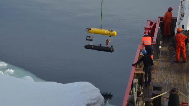 Scientists successfully test an unmanned underwater vehicle beneath Antarctic sea ice смотреть онлайн