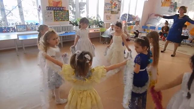 в гости к зимушке зиме смотреть онлайн