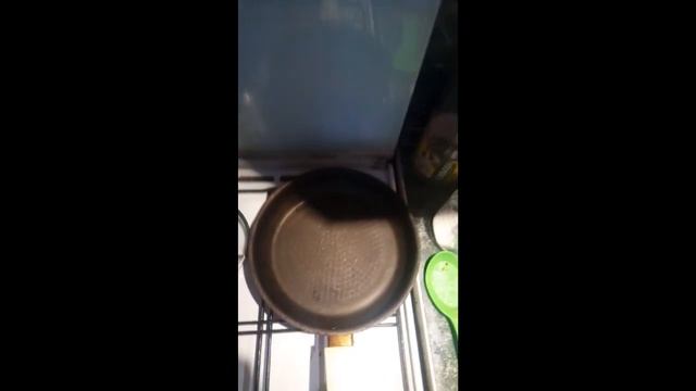 Такую яичницу ты ещё не делал. Ужин перед работой :D (Омлет, яичница, яйца, кухня) смотреть онлайн