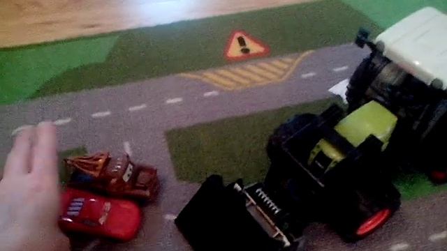 Маквин и мэтр пугают трактор смотреть онлайн