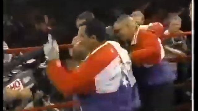 Felix Trinidad vs Troy Waters смотреть онлайн