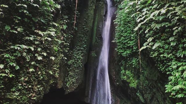 Водопад Леке Леке. Индонезия. Бали. смотреть онлайн