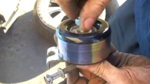 Nissan Note 1.6 натяжной ролик ремня генератора!