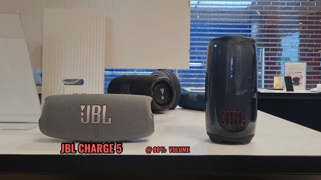 JBL Charge 5 vs JBL Pulse 5 Sound comparison? смотреть онлайн