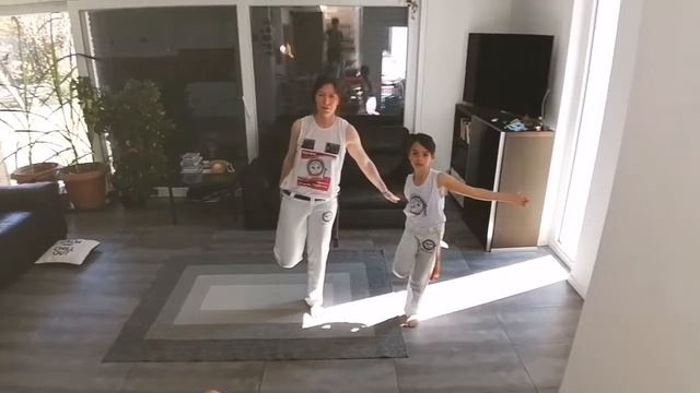 Cours de capoeira 3 enfants de 3 à 6 ans смотреть онлайн