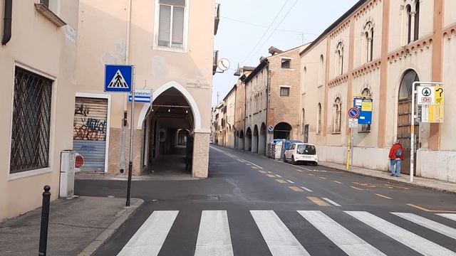 Скобовые и арочные извращения. Город- призрак в 10 утра ни одного человека! Падова. смотреть онлайн