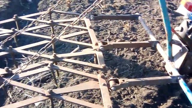 Тяжелые бороны и мототрактор смотреть онлайн